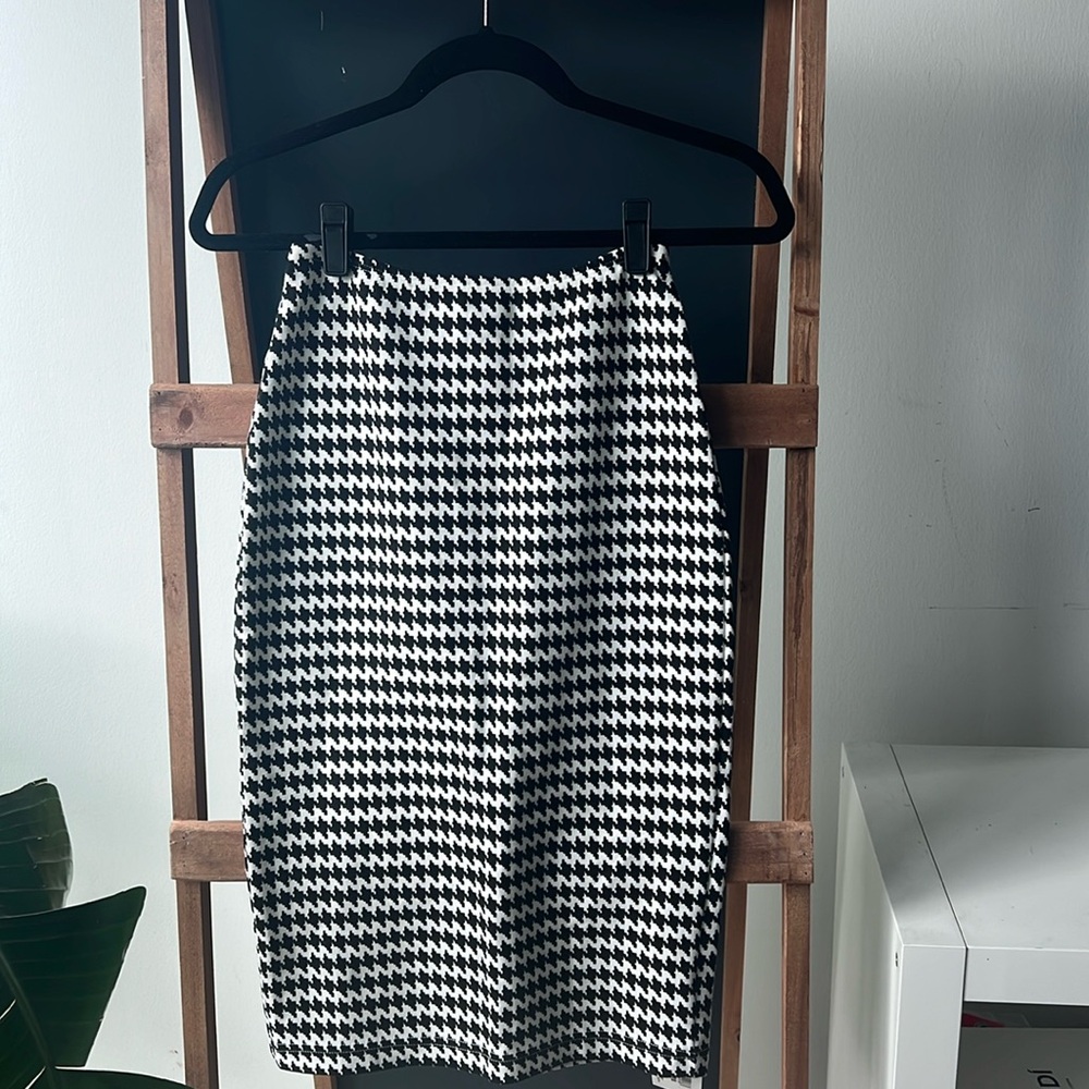 American Apparel Houndstooth Midi Skirt (NWT)